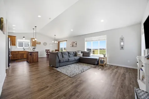 6706 72nd Avenue S Horace ND 58047