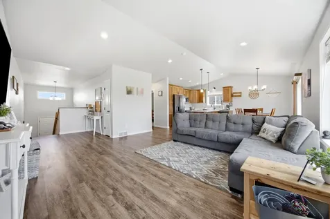 6706 72nd Avenue S Horace ND 58047
