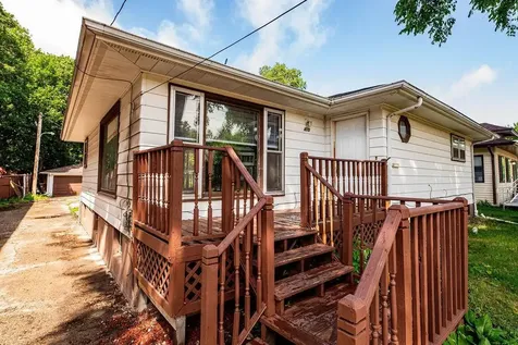 415 10th Street S Moorhead MN 56560