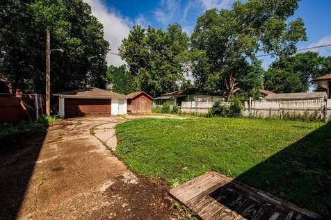 415 10th Street S Moorhead MN 56560