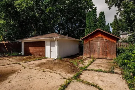 415 10th Street S Moorhead MN 56560