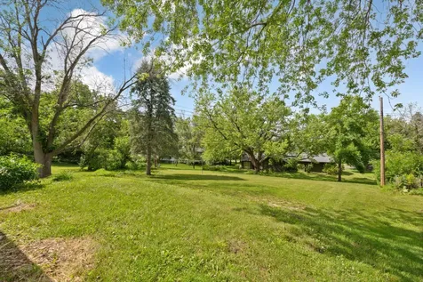 406 Ivanhoe Avenue W Northfield MN 55057