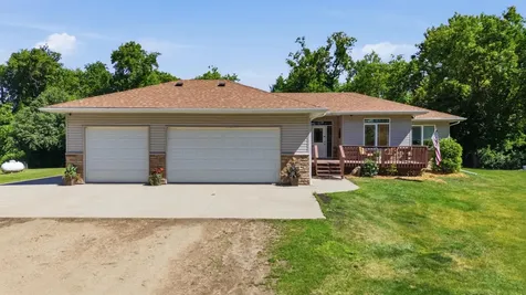 16605 50th Street SE Kindred ND 58051