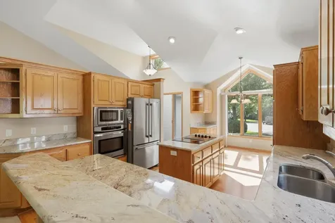 1885 Magnolia Lane N Plymouth MN 55441