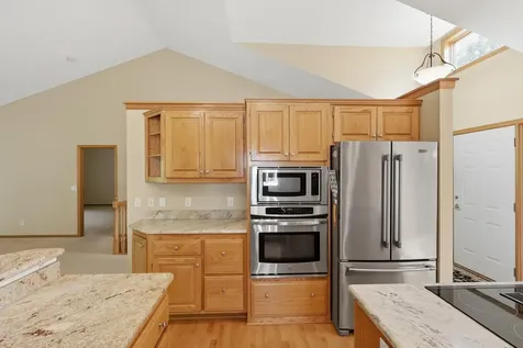 1885 Magnolia Lane N Plymouth MN 55441