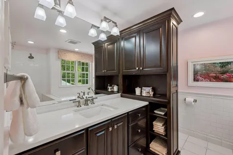 5016 Oxford Avenue Edina MN 55436