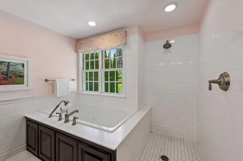 5016 Oxford Avenue Edina MN 55436