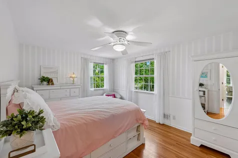 5016 Oxford Avenue Edina MN 55436