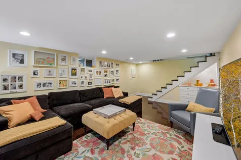 5016 Oxford Avenue Edina MN 55436