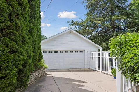 5016 Oxford Avenue Edina MN 55436