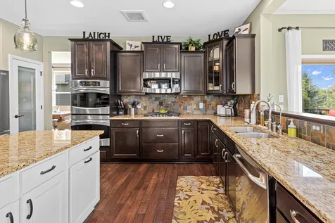 617 Eastgate Parkway Mahtomedi MN 55115