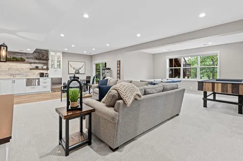 617 Eastgate Parkway Mahtomedi MN 55115