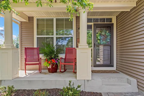 617 Eastgate Parkway Mahtomedi MN 55115