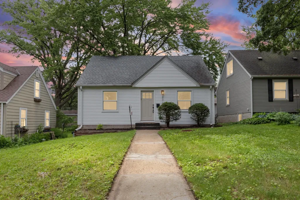 2729 Hampshire Avenue S Saint Louis Park MN 55426