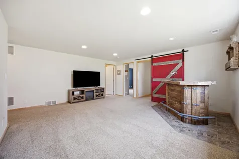 4237 39th Avenue S Fargo ND 58104