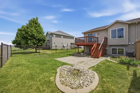 4237 39th Avenue S Fargo ND 58104