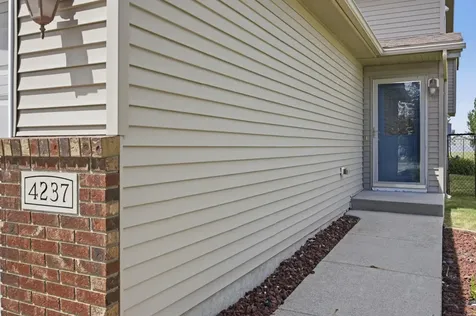 4237 39th Avenue S Fargo ND 58104