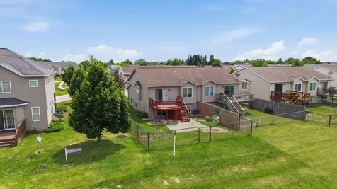4237 39th Avenue S Fargo ND 58104