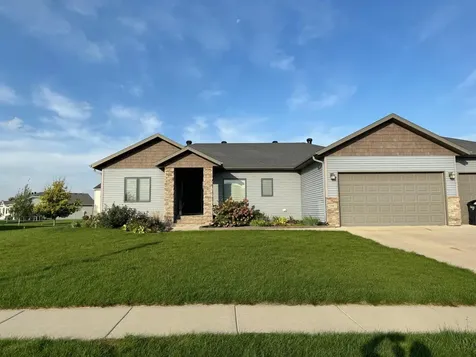 5087 Woodhaven Street S Fargo ND 58104