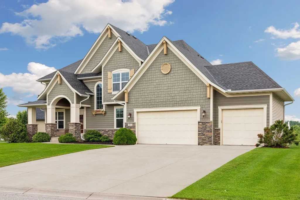 10412 Oregon Avenue N Brooklyn Park MN 55445