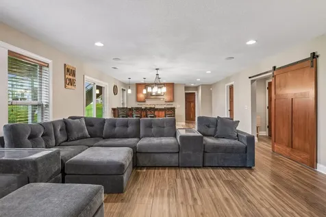 10412 Oregon Avenue N Brooklyn Park MN 55445