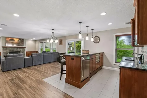 10412 Oregon Avenue N Brooklyn Park MN 55445