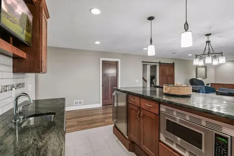 10412 Oregon Avenue N Brooklyn Park MN 55445