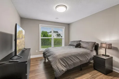 10412 Oregon Avenue N Brooklyn Park MN 55445