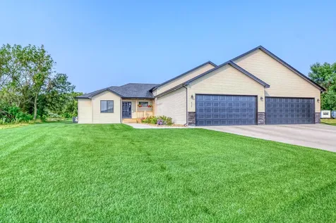 6779 Ashwood Loop S Fargo ND 58104