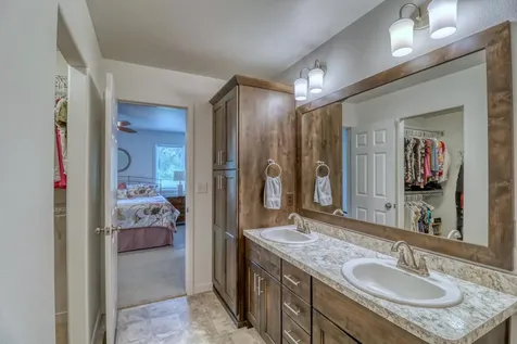 6779 Ashwood Loop S Fargo ND 58104