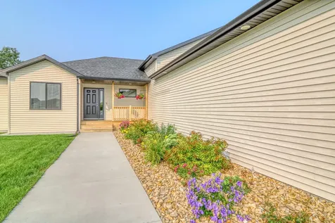 6779 Ashwood Loop S Fargo ND 58104