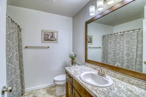 6779 Ashwood Loop S Fargo ND 58104
