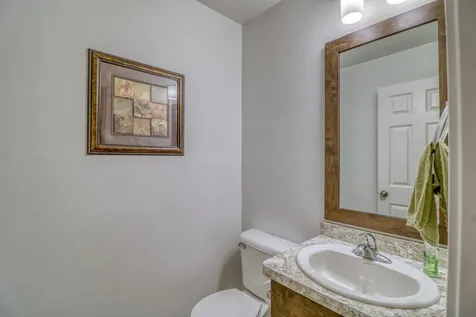 6779 Ashwood Loop S Fargo ND 58104