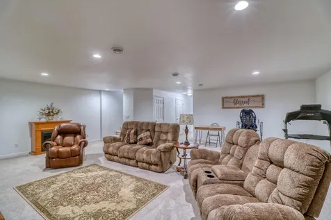 6779 Ashwood Loop S Fargo ND 58104