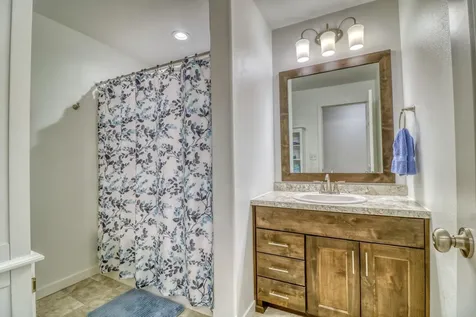 6779 Ashwood Loop S Fargo ND 58104