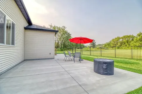 6779 Ashwood Loop S Fargo ND 58104