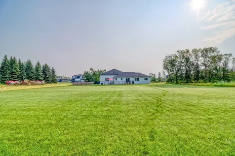 6779 Ashwood Loop S Fargo ND 58104
