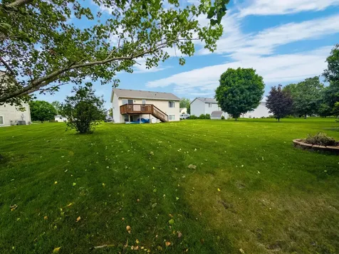817 Daniel Drive Belle Plaine MN 56011