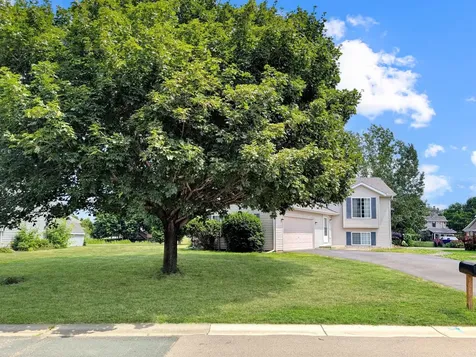 817 Daniel Drive Belle Plaine MN 56011