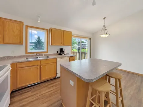 817 Daniel Drive Belle Plaine MN 56011