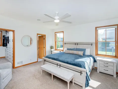 814 New Century Boulevard S Maplewood MN 55119