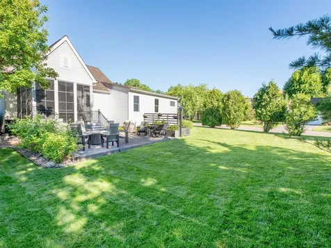 814 New Century Boulevard S Maplewood MN 55119