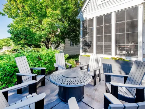 814 New Century Boulevard S Maplewood MN 55119