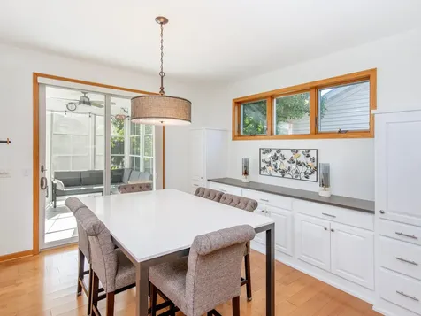 814 New Century Boulevard S Maplewood MN 55119