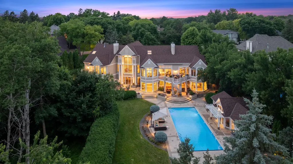 2350 Cherrywood Road Minnetonka MN 55305