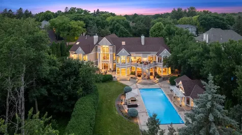 2350 Cherrywood Road Minnetonka MN 55305