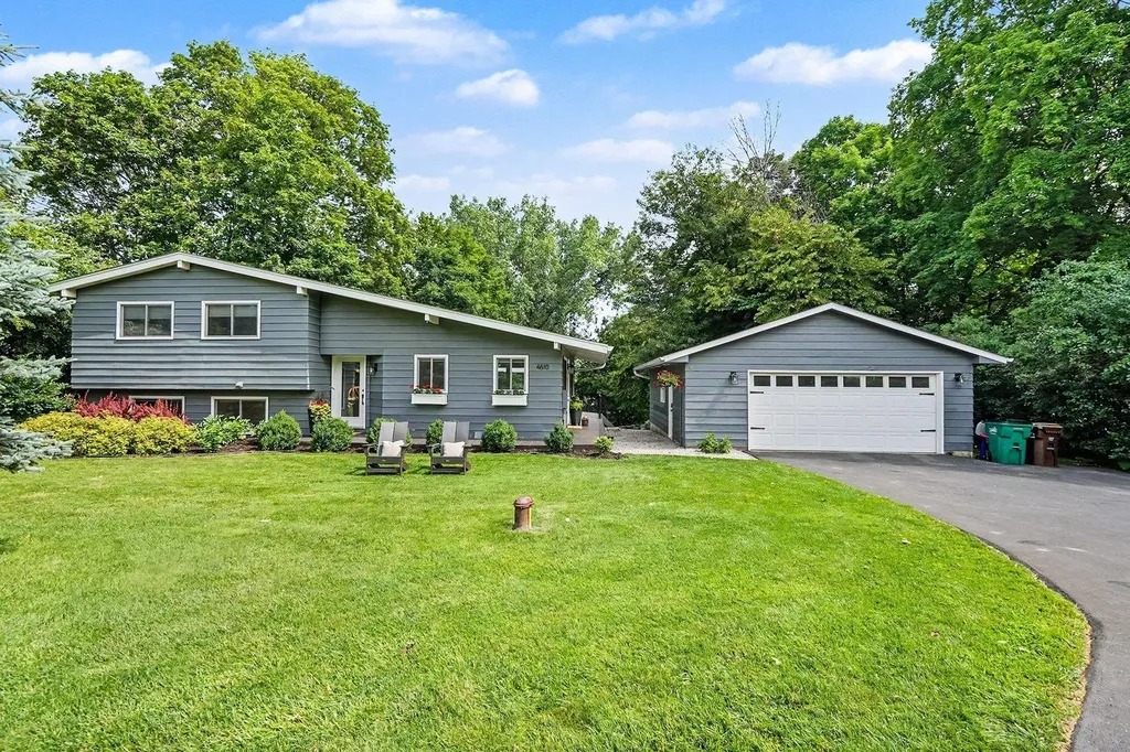 4610 S Lake Sarah Drive Independence MN 55359