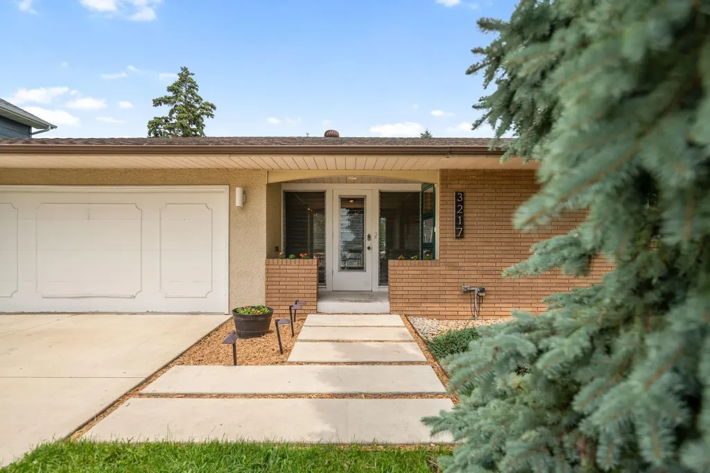 3217 36th Avenue NE Saint Anthony MN 55418