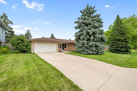 3217 36th Avenue NE Saint Anthony MN 55418