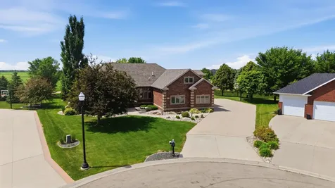 4847 2nd Street SW Moorhead MN 56560